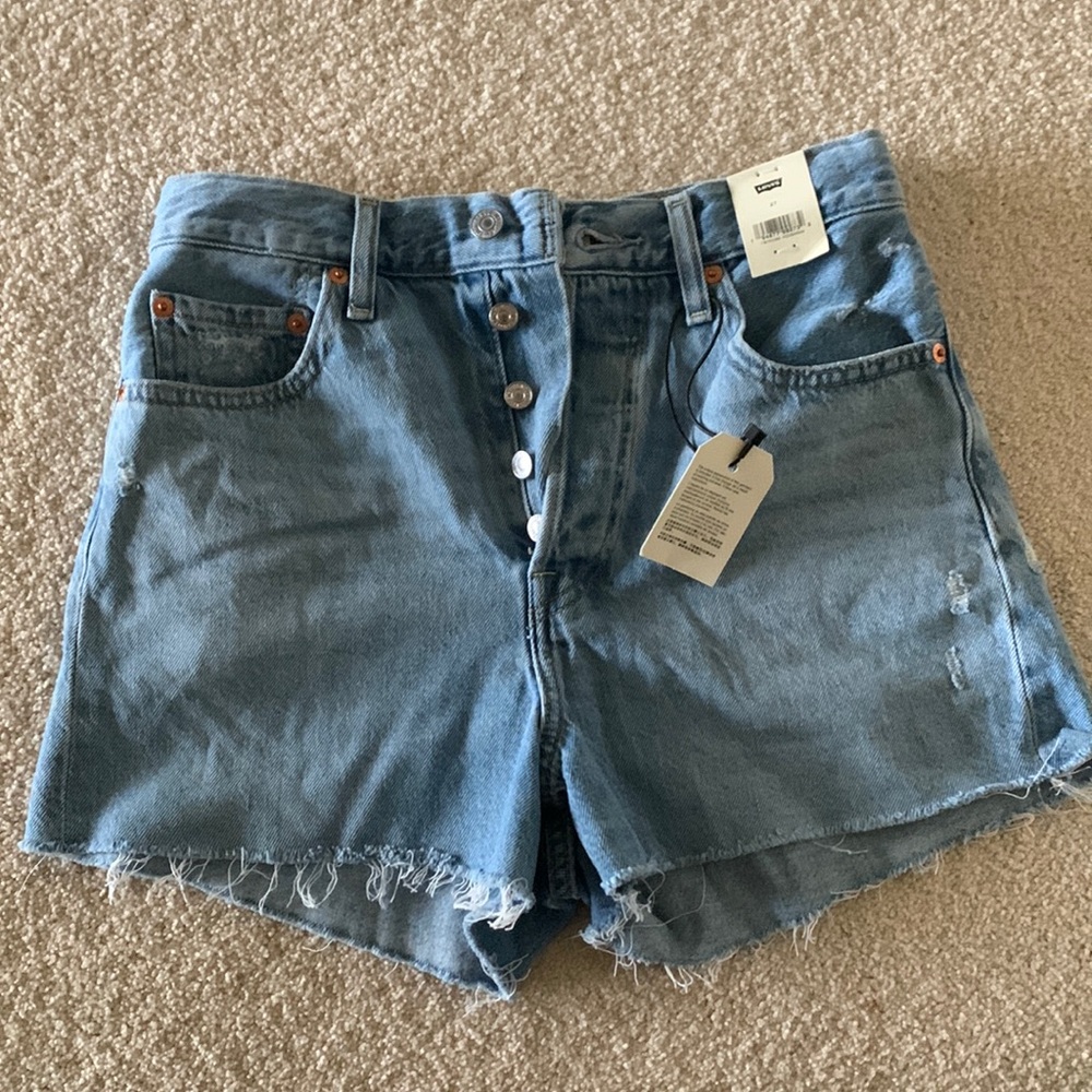 Levi’s Ribcage Shorts